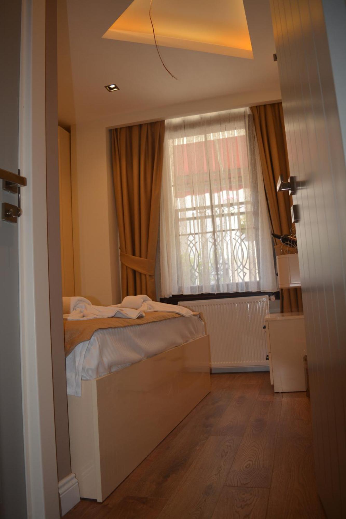Garden Elisa Hotel Istanbul Exterior foto